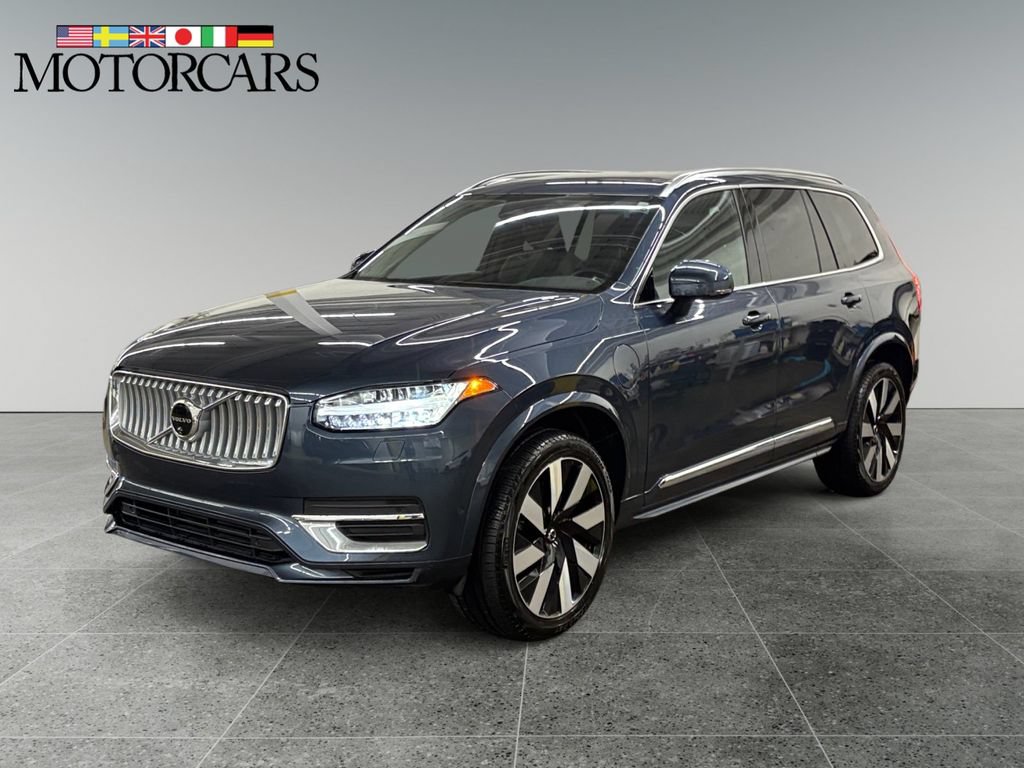 Certified 2025 Volvo XC90 T8 Plus w/ Protection Package Premier AWD/4WD image 7