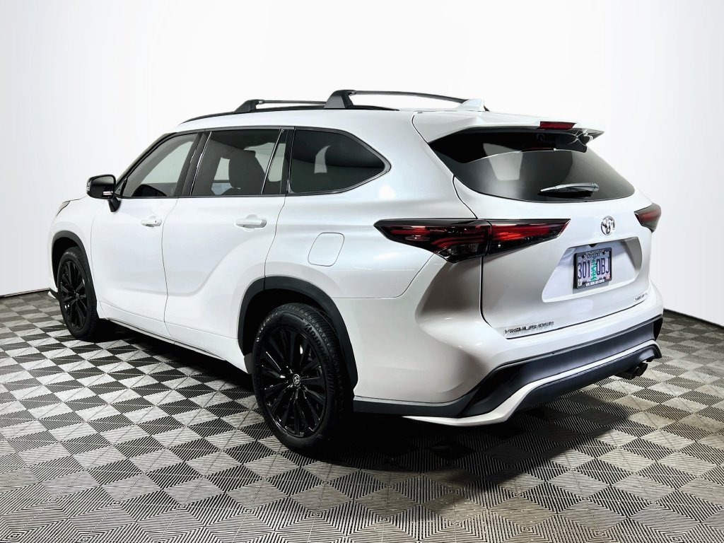 Certified 2026 Toyota Highlander XSE AWD/4WD image 5