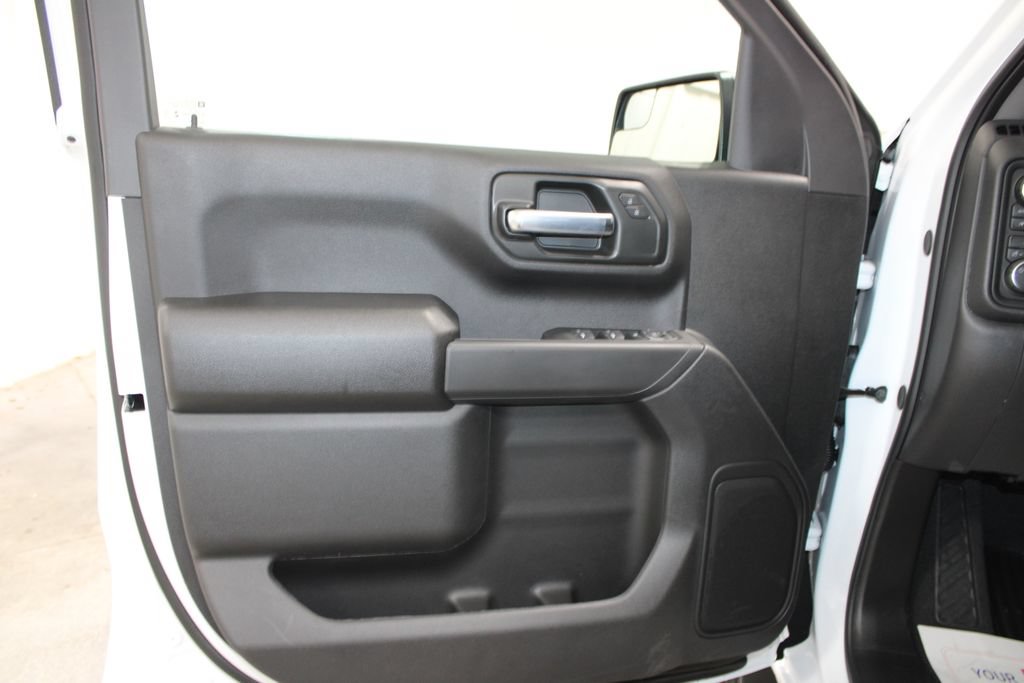 New 2026 Chevrolet Silverado 1500 Custom w/ LPO, Dark Essentials Package AWD/4WD image 21