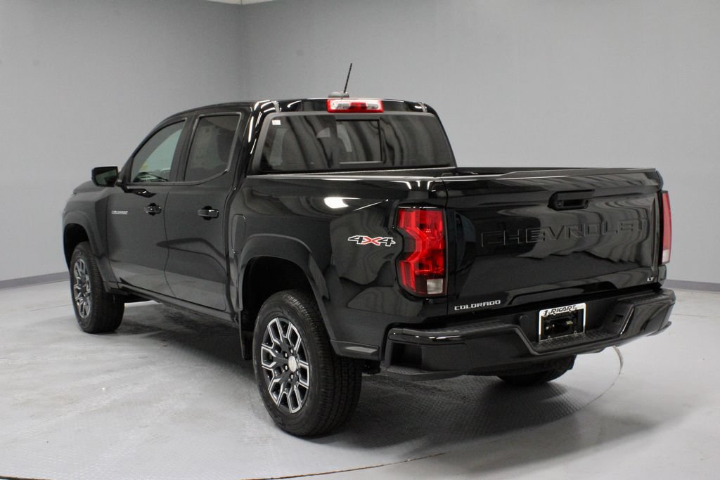 Used 2023 Chevrolet Colorado LT w/ LT Convenience Package II AWD/4WD image 7