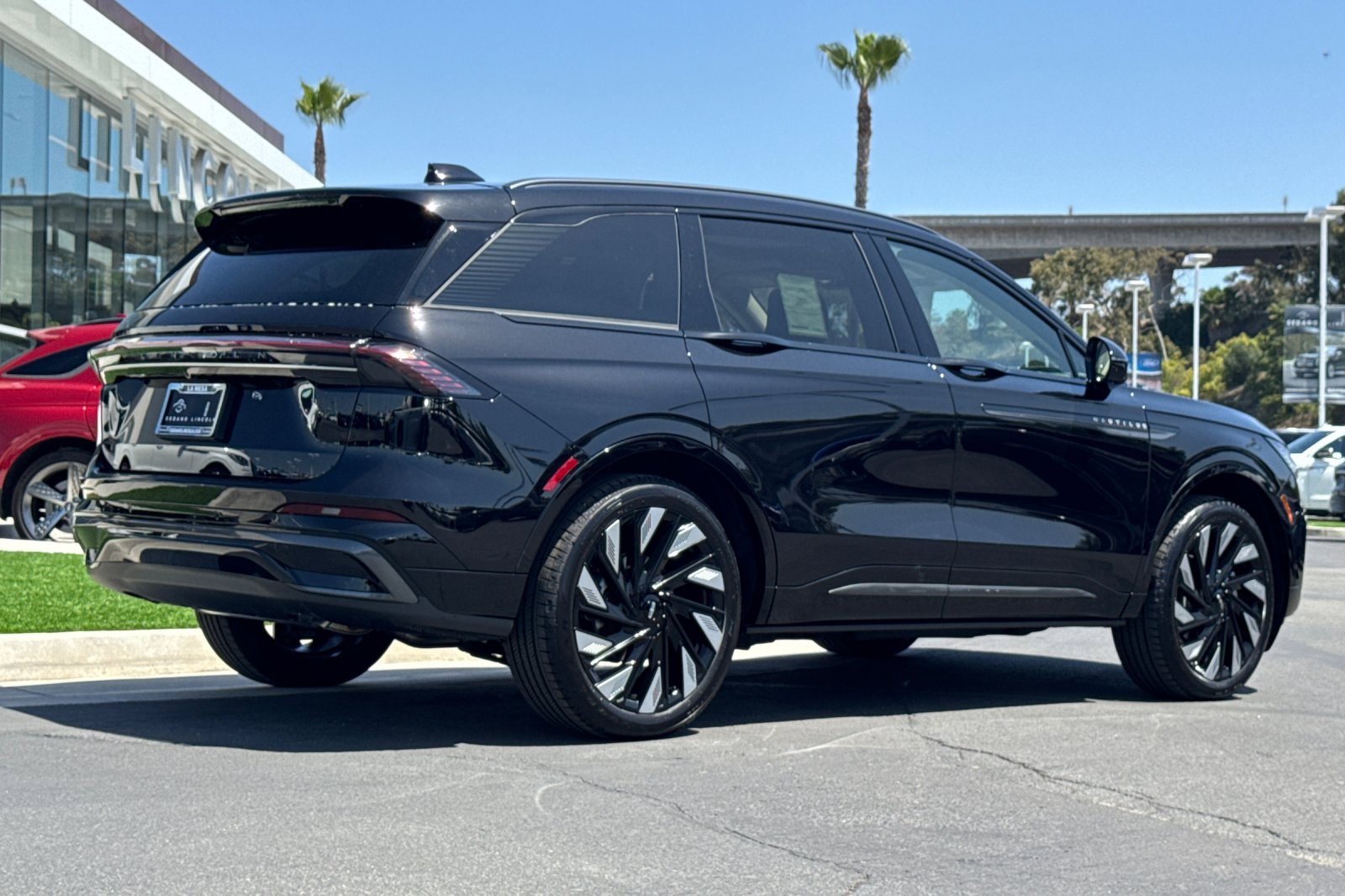 New 2025 Lincoln Nautilus Reserve w/ Jet Appearance Package image 3