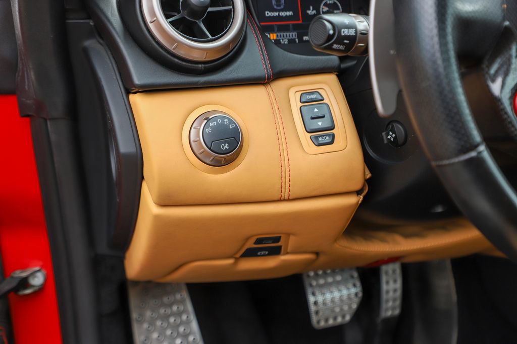 Used 2010 Ferrari California image 52