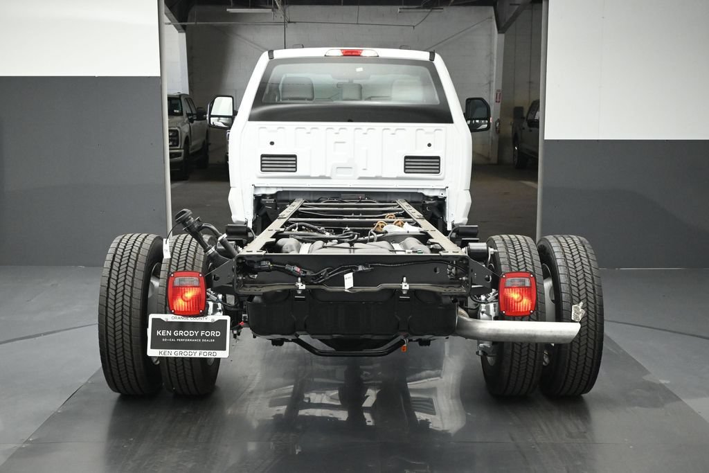 New 2026 Ford F550 2WD Regular Cab Super Duty image 8