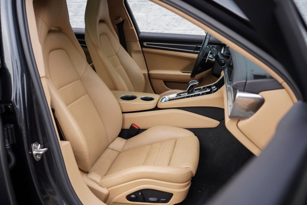 Used 2022 Porsche Panamera Platinum Edition image 24