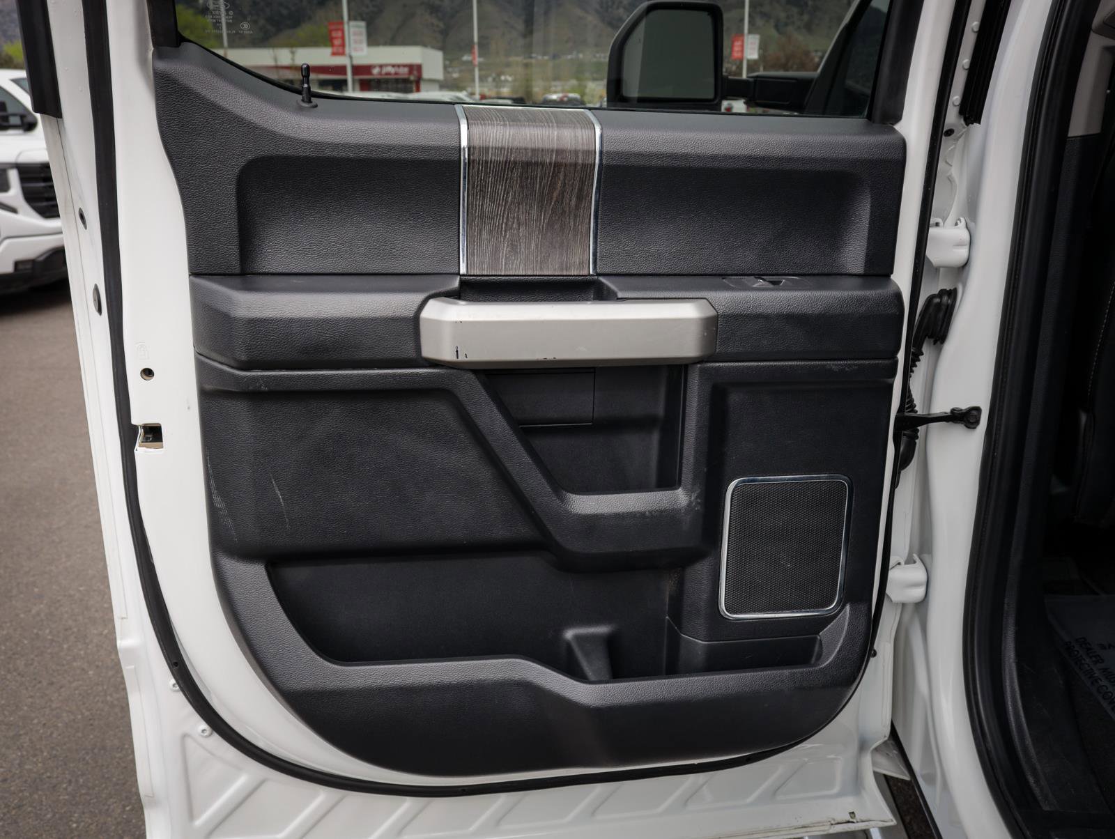 Used 2020 Ford F450 Lariat w/ Lariat Ultimate Package image 33