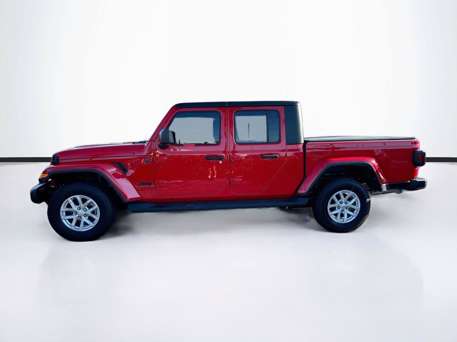 Used 2023 Jeep Gladiator Sport AWD/4WD image 4