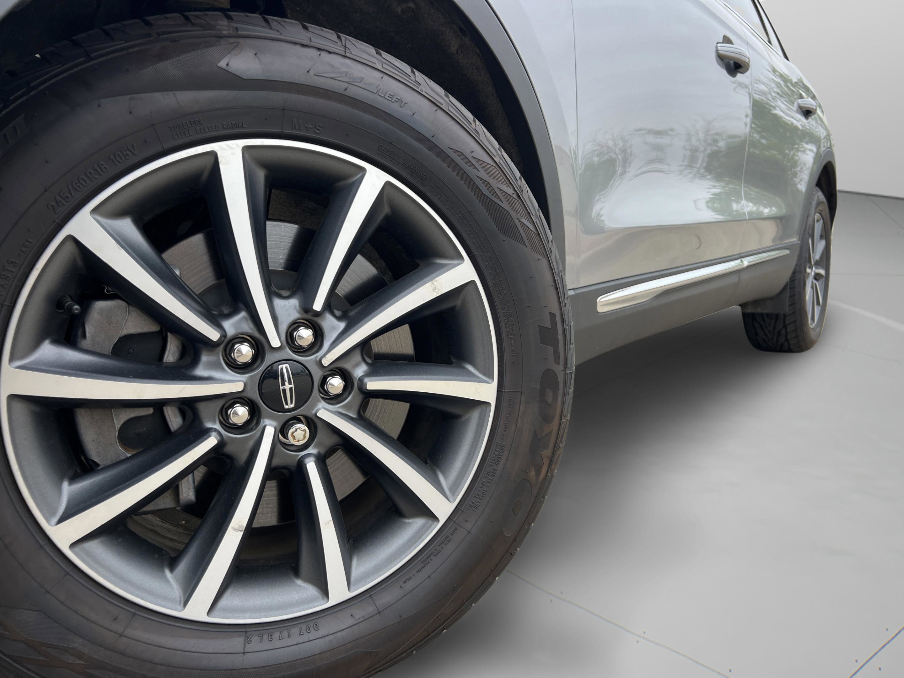 Used 2022 Lincoln Nautilus AWD image 34