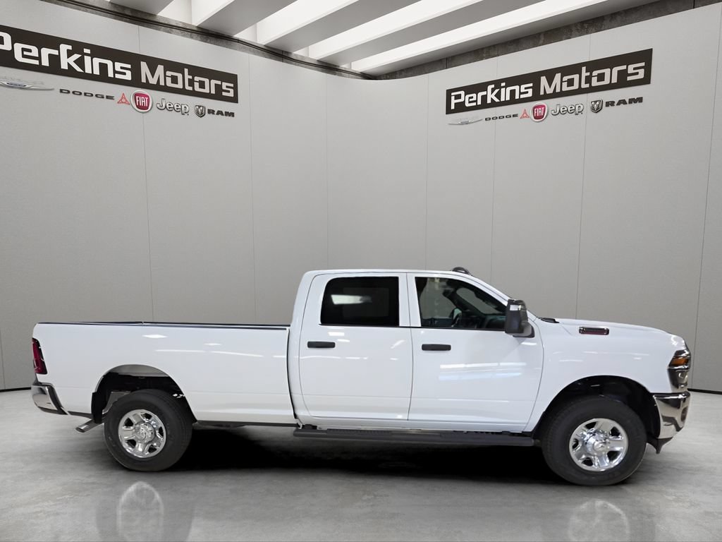 New 2026 RAM 2500 Tradesman AWD/4WD image 4