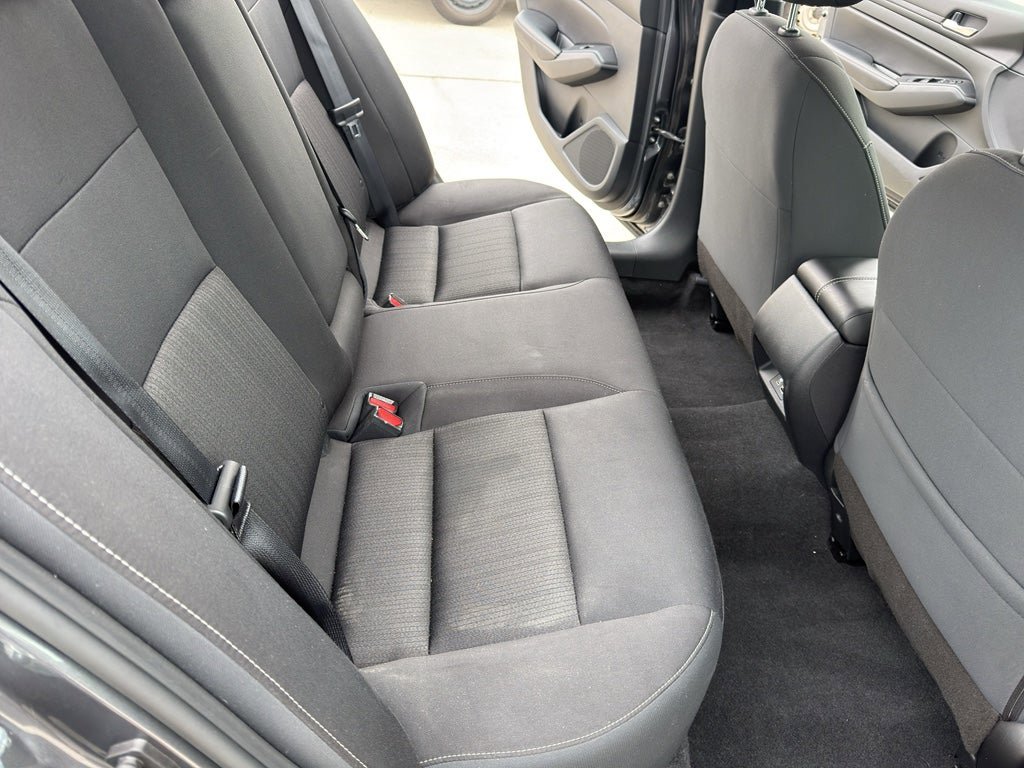 Used 2024 Nissan Altima 2.5 SV FWD image 25