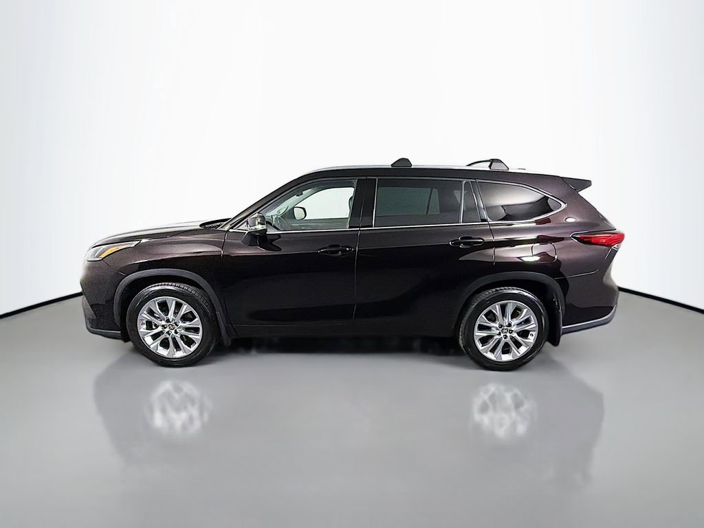 Used 2022 Toyota Highlander Limited image 9