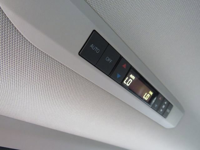 Certified 2026 Toyota Sienna XLE image 21