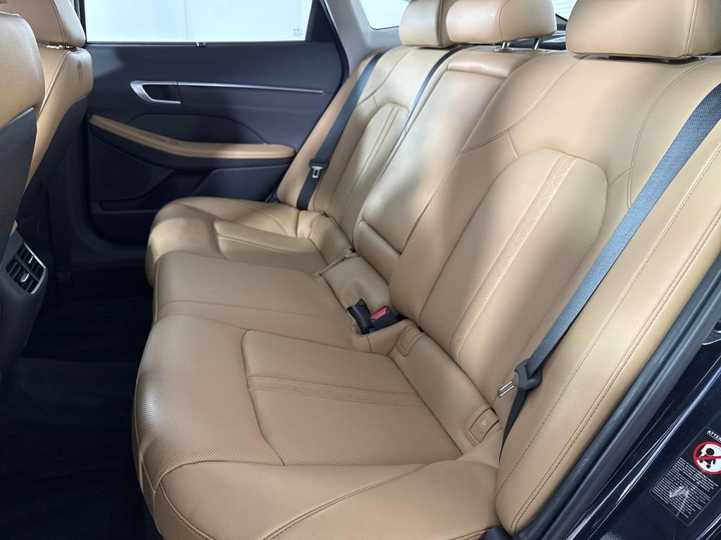 Used 2022 Hyundai Sonata Limited w/ Winter Weather Package FWD image 13