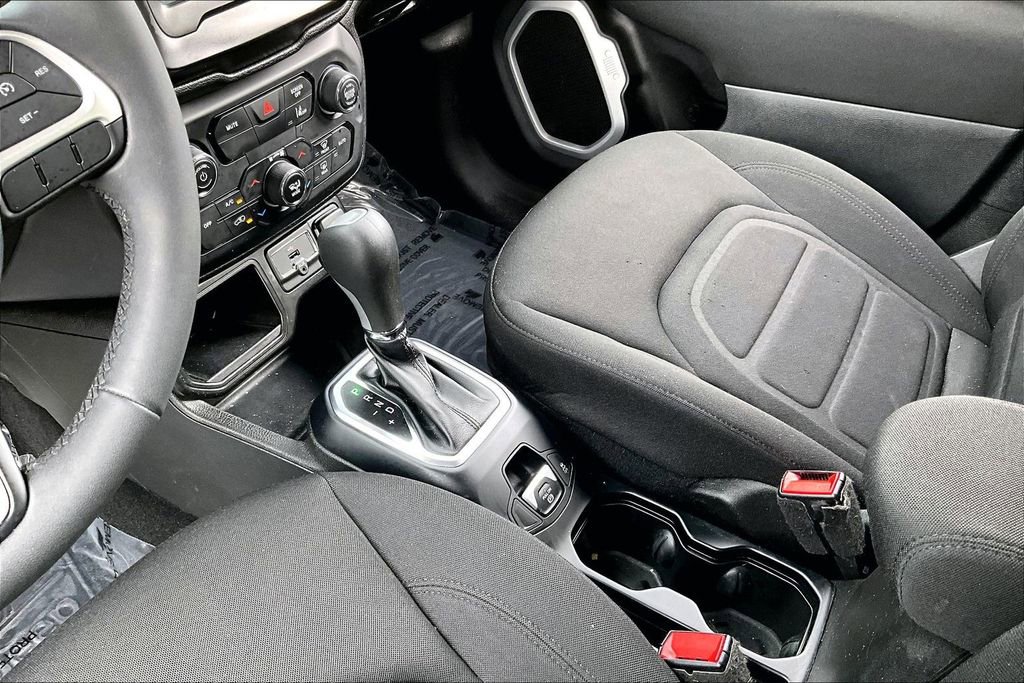 Used 2021 Jeep Renegade Latitude image 13