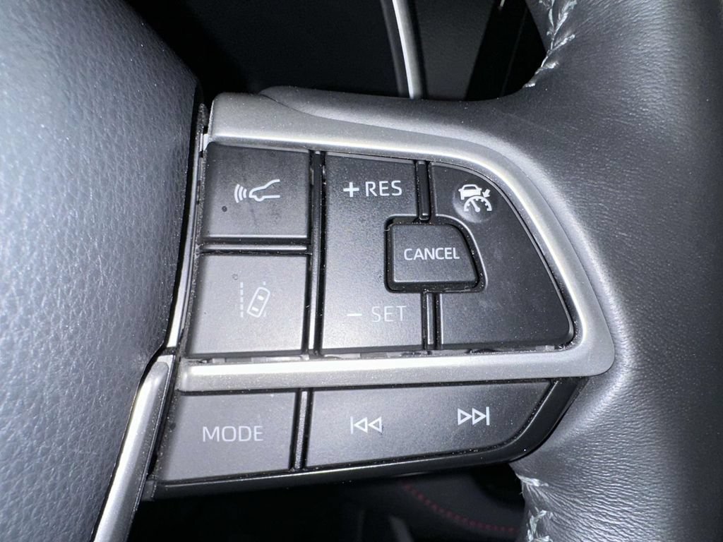 Used 2023 Toyota Highlander XSE AWD/4WD image 34