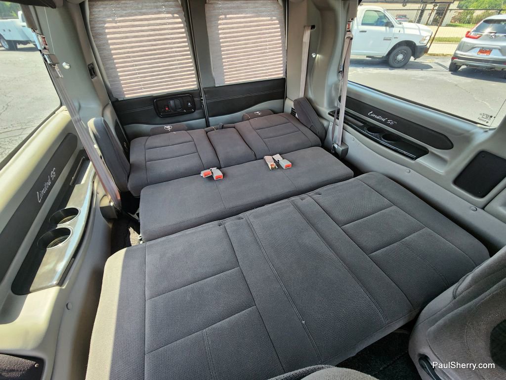 Used 2019 Chevrolet Express 2500 image 7