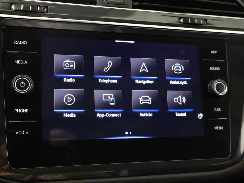 Certified 2023 Volkswagen Tiguan SE R-Line AWD/4WD image 46