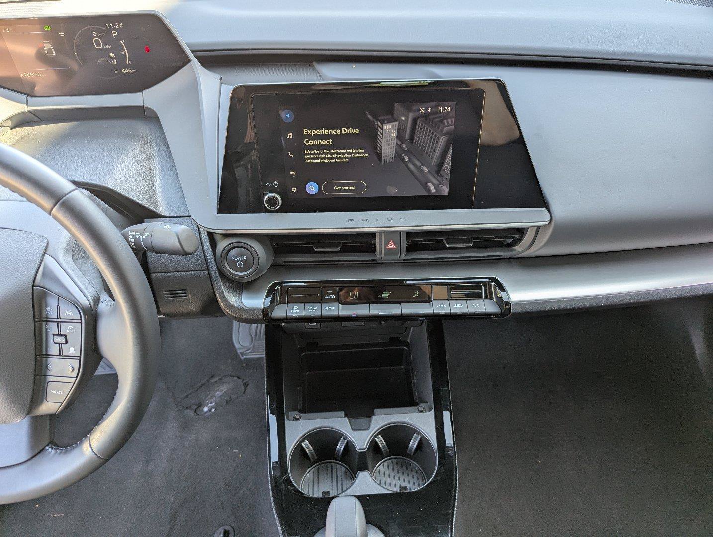Used 2025 Toyota Prius LE FWD image 17