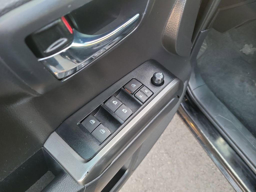 Used 2023 Toyota Tacoma TRD Off-Road w/ Technology Package image 23