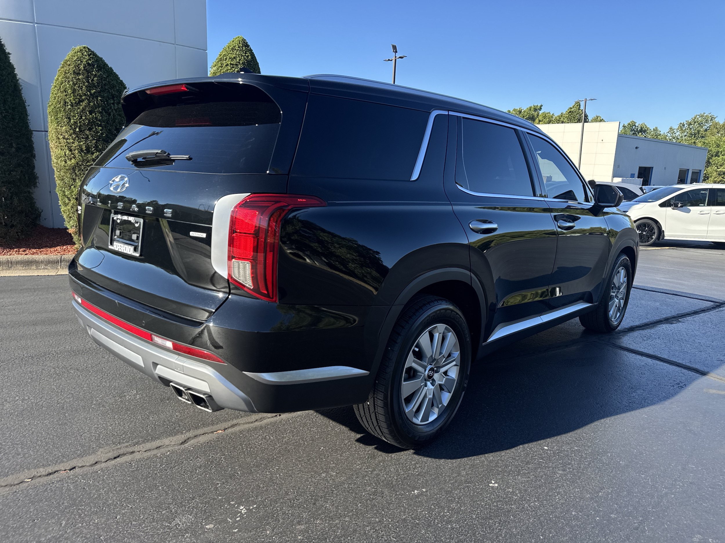 Used 2023 Hyundai Palisade SEL AWD/4WD image 4