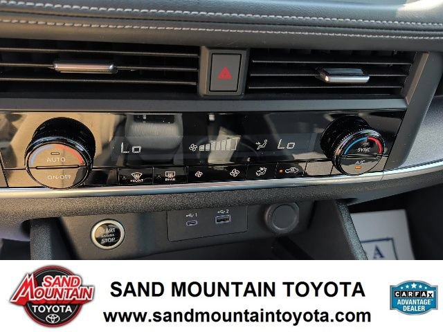 Used 2023 Nissan Rogue SV FWD image 19