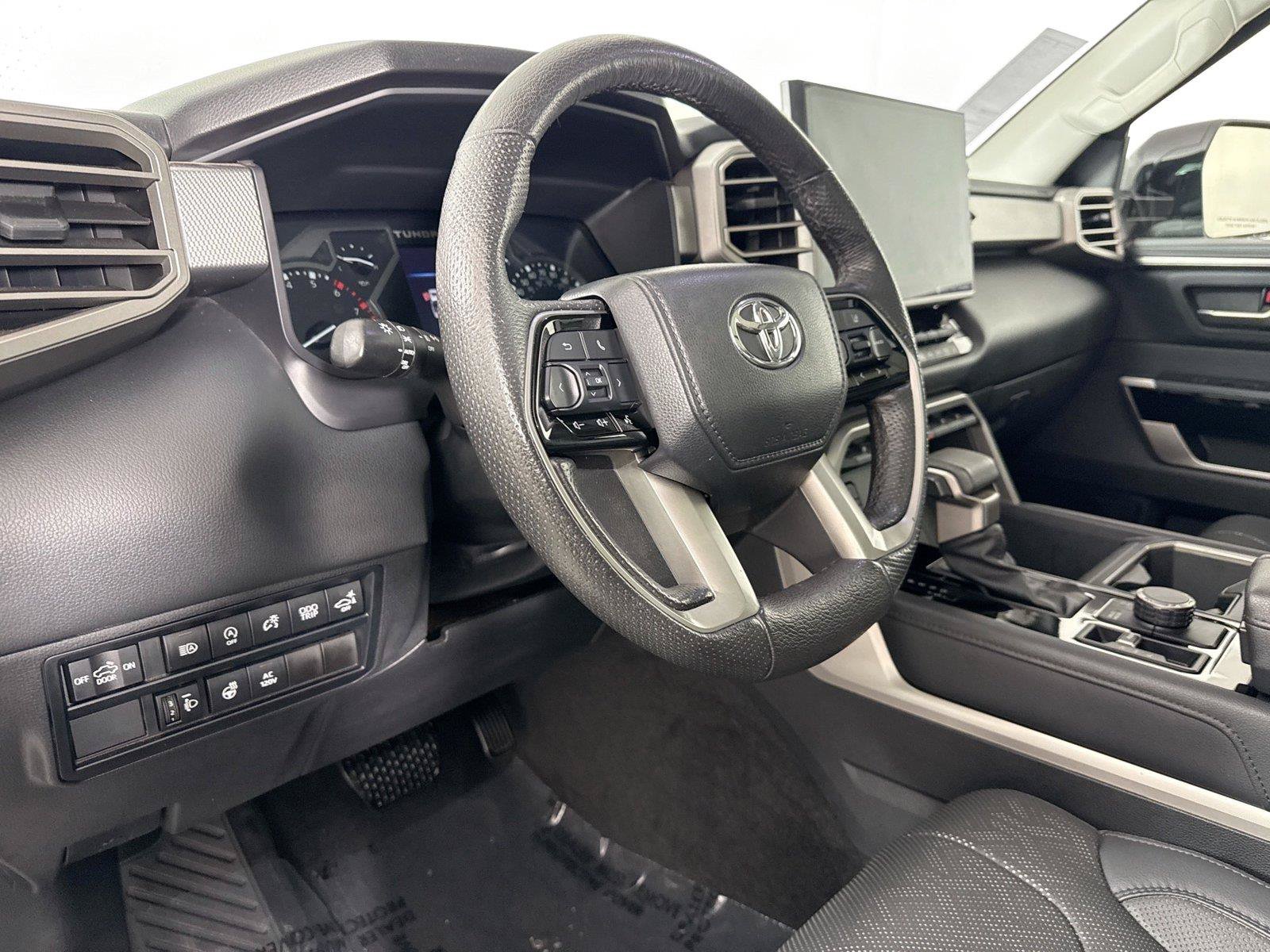 Used 2023 Toyota Tundra Limited w/ Power Package AWD/4WD image 4