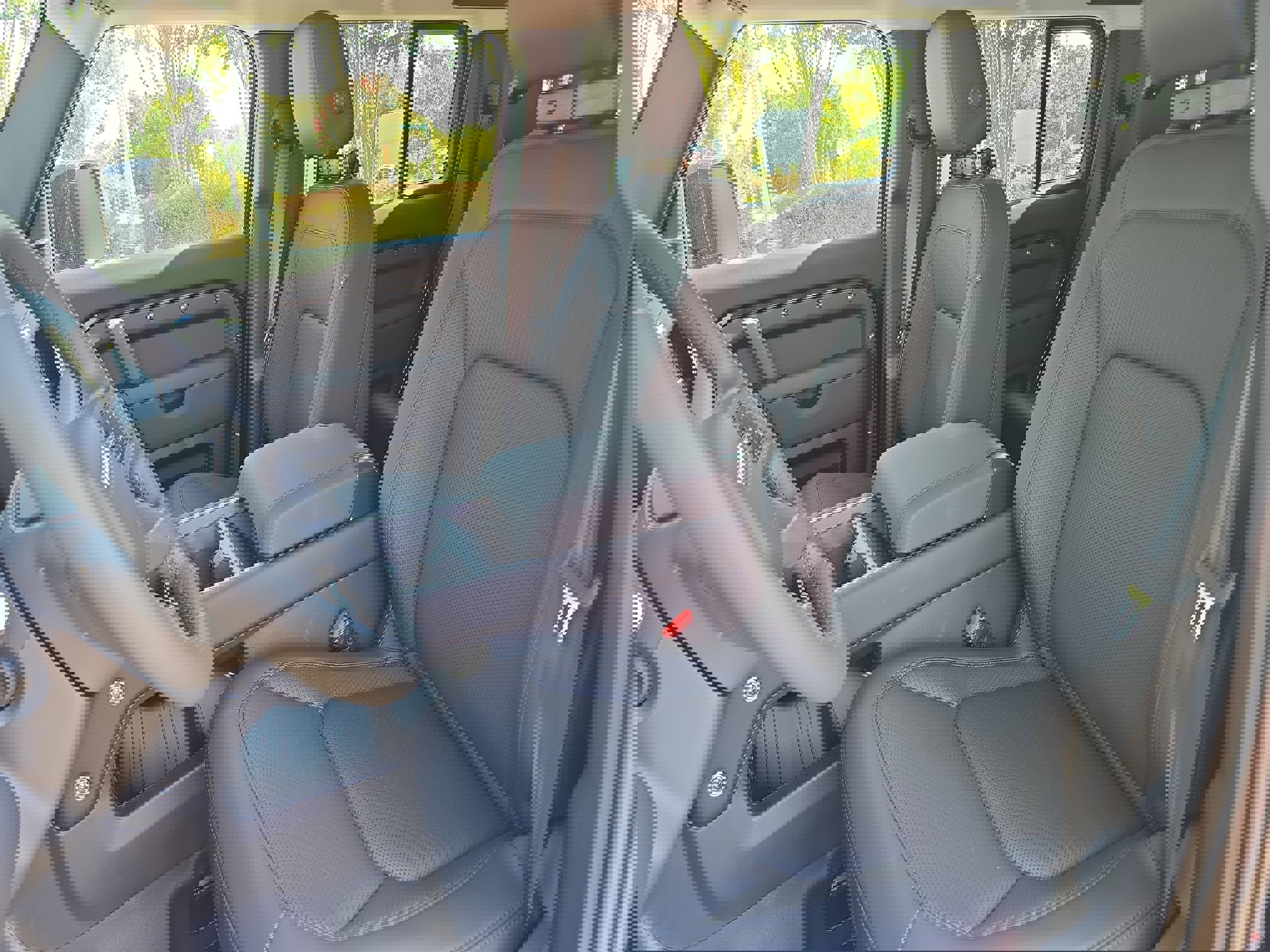 New 2025 Land Rover Defender 110 S image 14