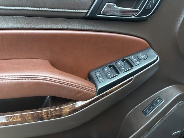 Used 2016 Chevrolet Tahoe LTZ image 12