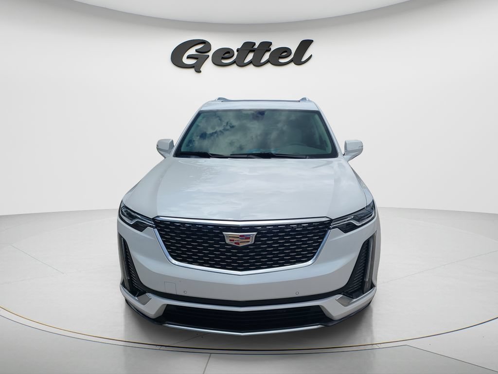 Used 2024 Cadillac XT6 Premium Luxury AWD/4WD image 2