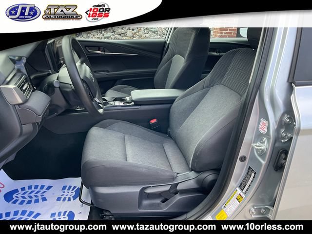 Used 2025 Toyota Camry LE FWD image 10