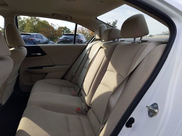 Used 2017 Honda Accord EX image 13