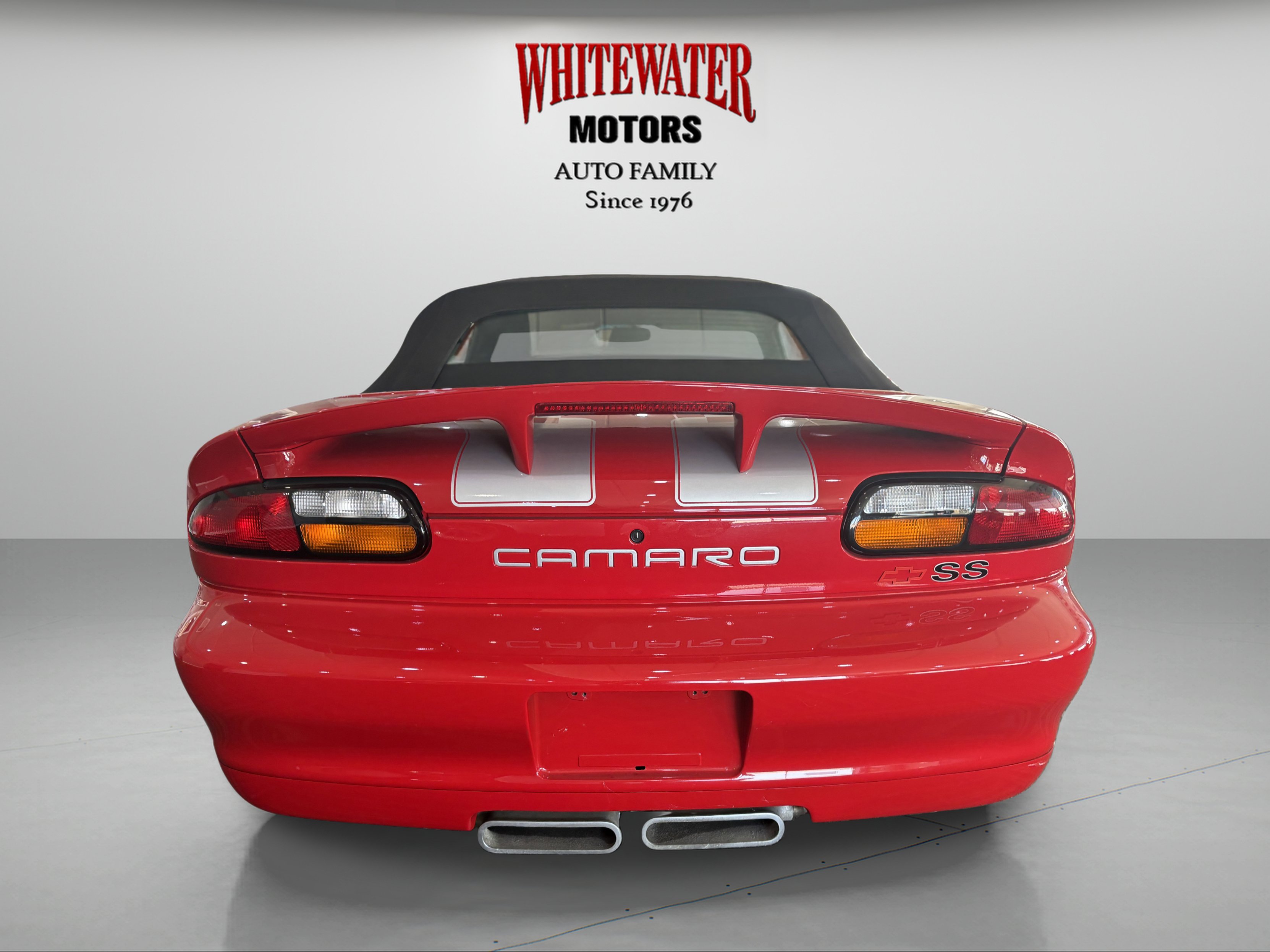Used 2002 Chevrolet Camaro Z28 w/ SS Performance/Appearance Pkg RWD image 5