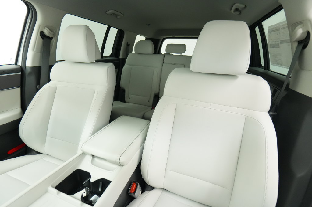 New 2026 Hyundai Santa Fe SE AWD/4WD image 13