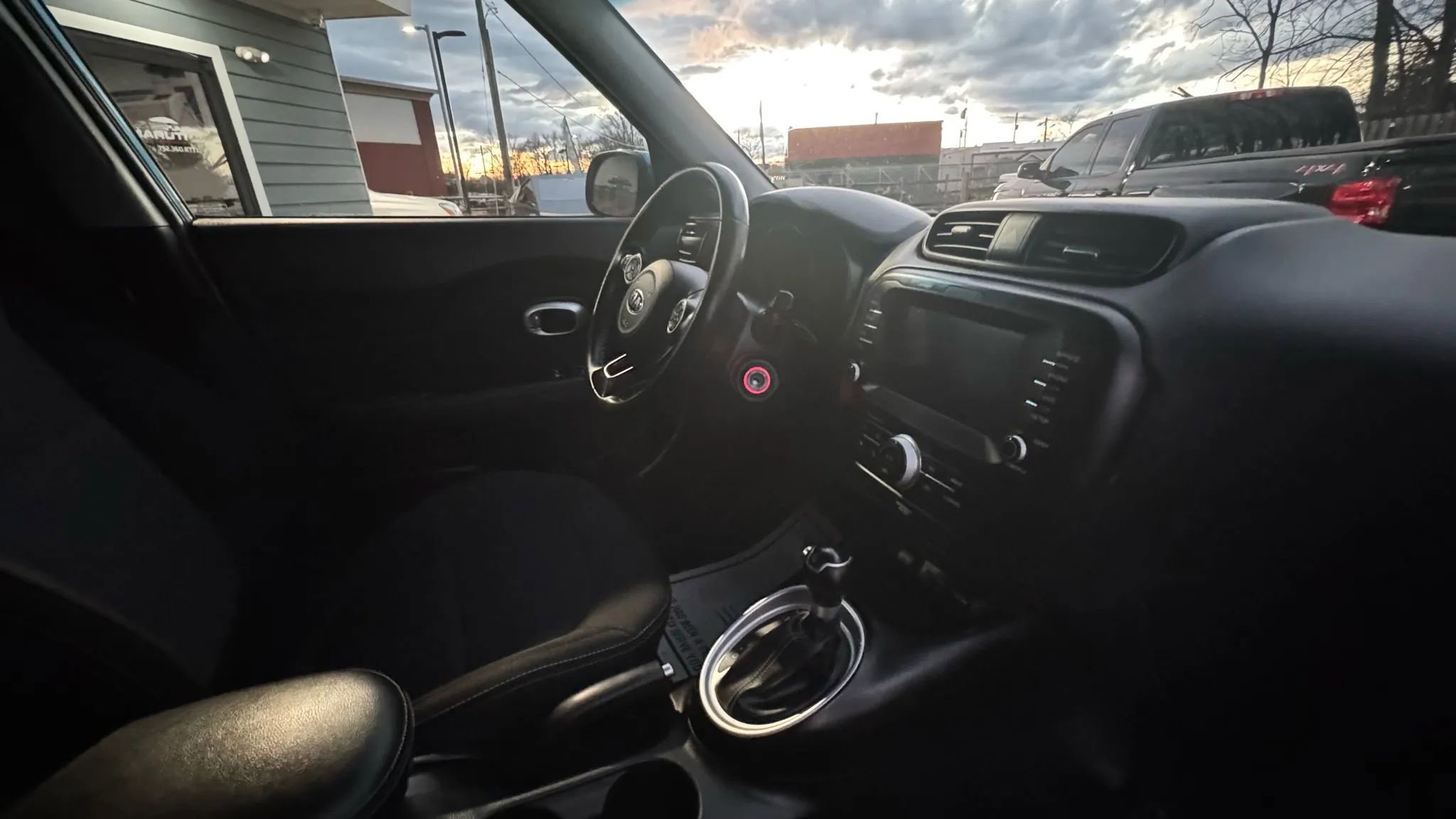 Used 2018 Kia Soul + image 30