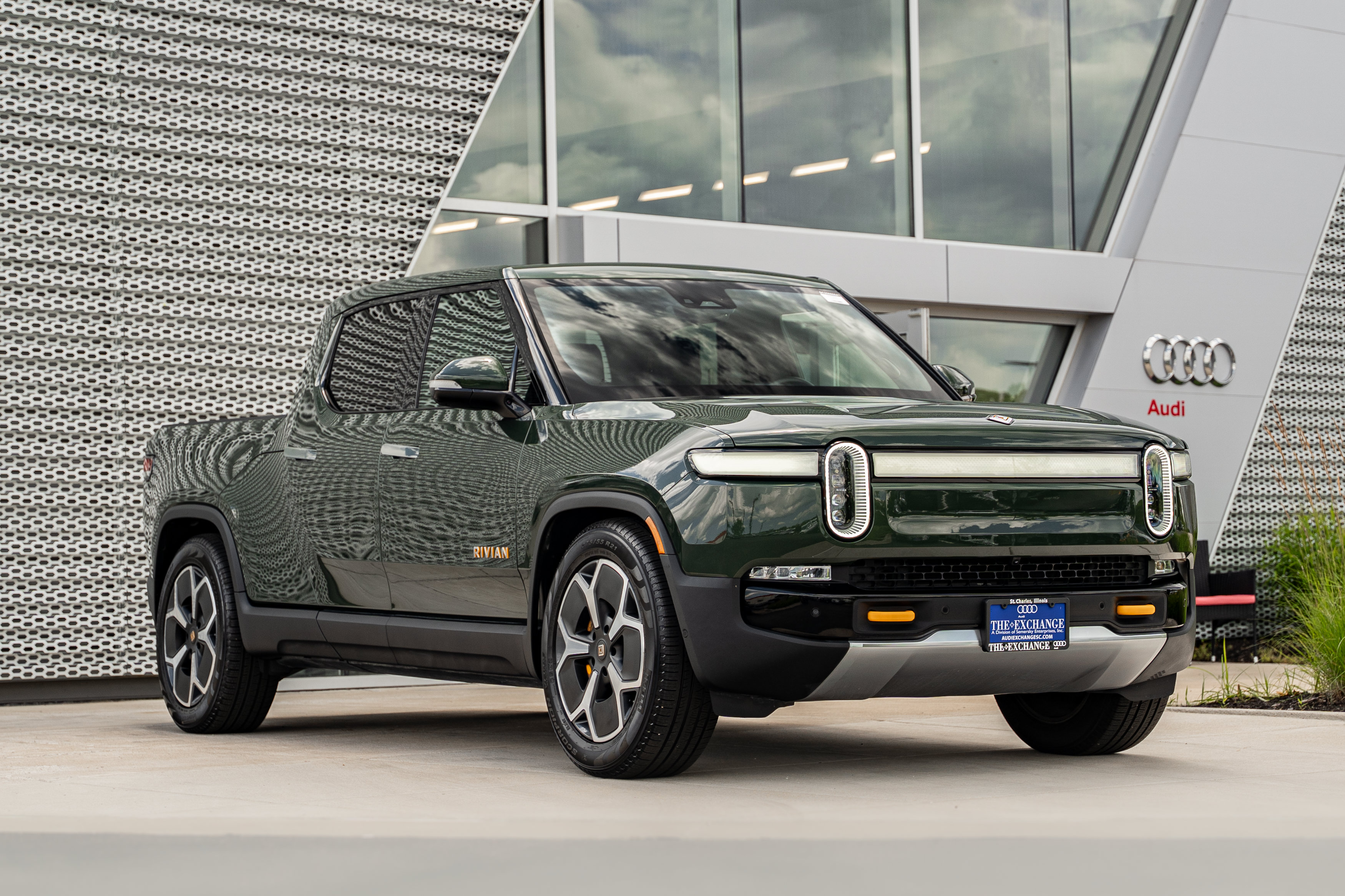 Used 2022 Rivian R1T Adventure