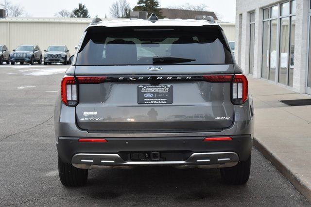 New 2026 Ford Explorer Active w/ Active Comfort Package image 5