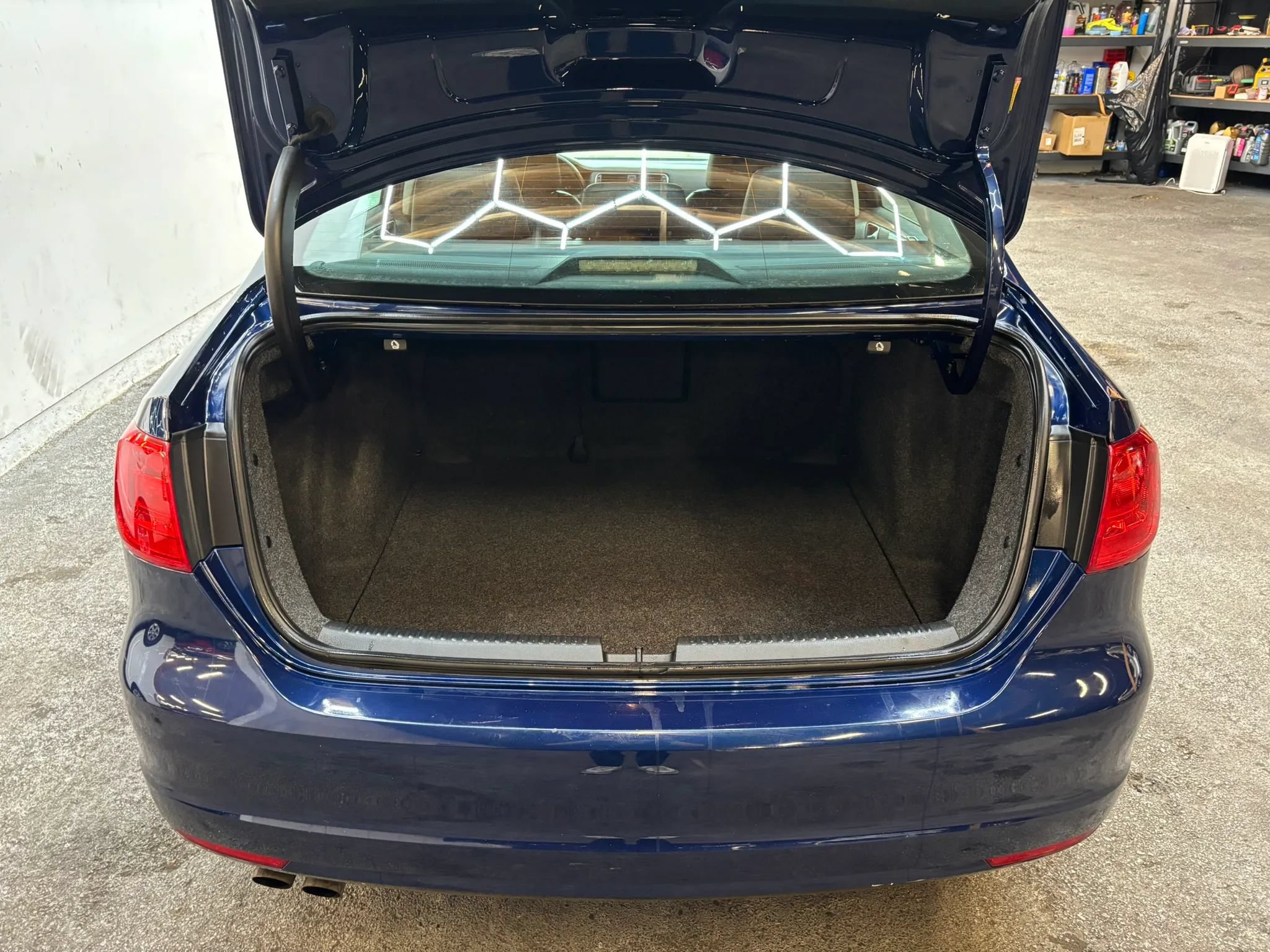 Used 2012 Volkswagen Jetta TDI FWD image 24