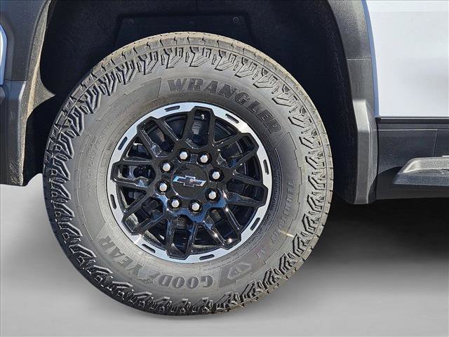 New 2026 Chevrolet Silverado EV Trail Boss image 10