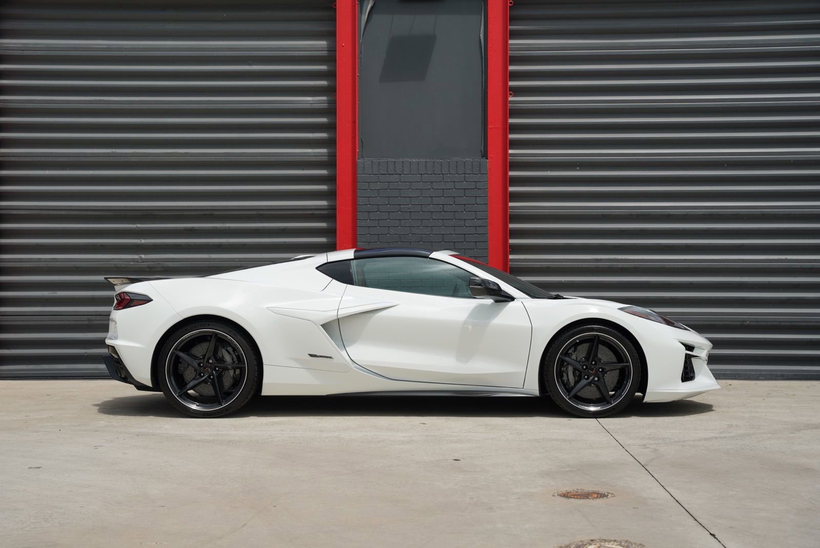 Used 2025 Chevrolet Corvette E-Ray w/ ZER Performance Package AWD/4WD image 7