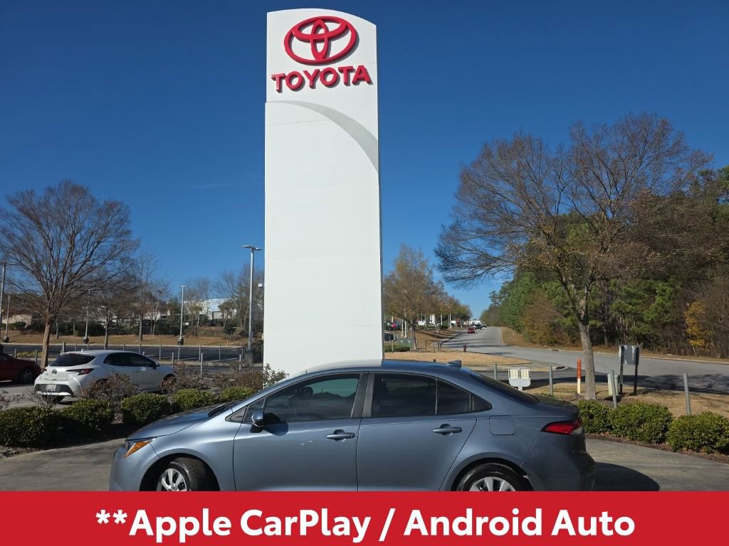 Used 2024 Toyota Corolla LE image 3