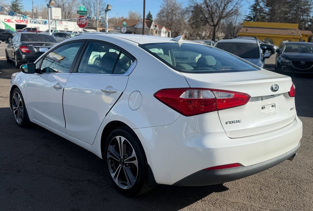 Used 2016 Kia Forte EX FWD image 3