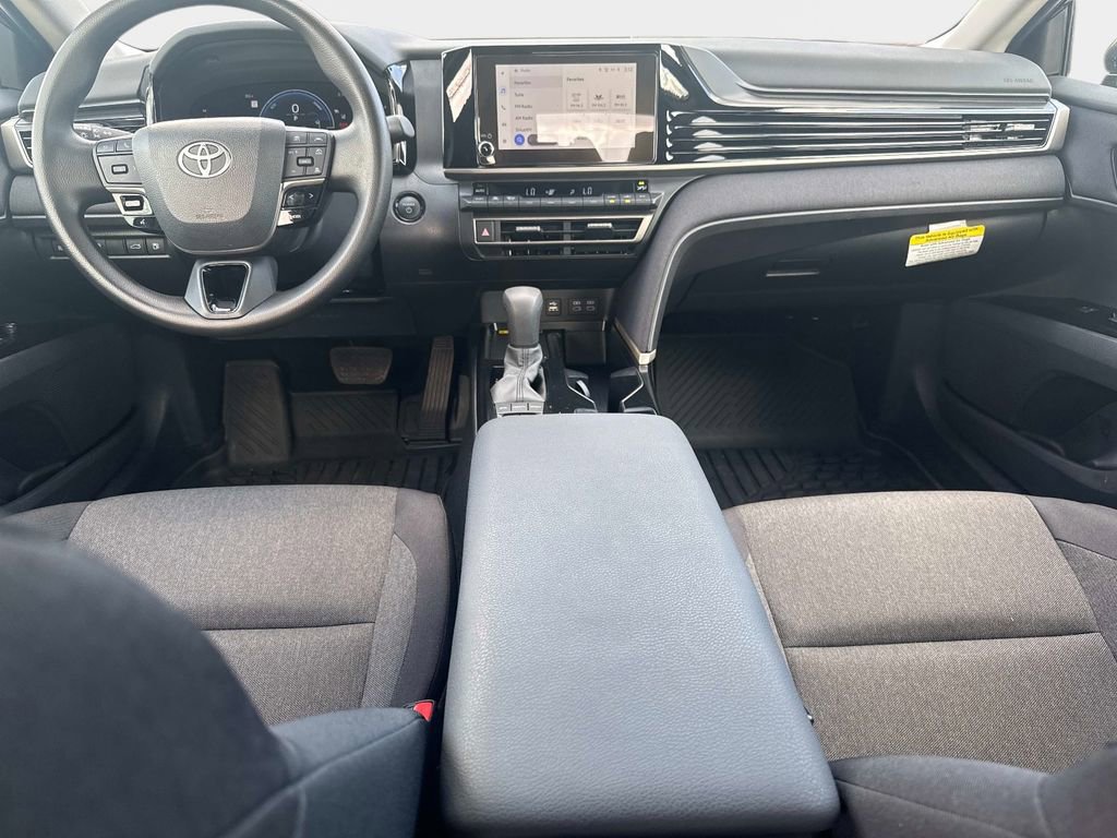 Used 2025 Toyota Camry LE image 14