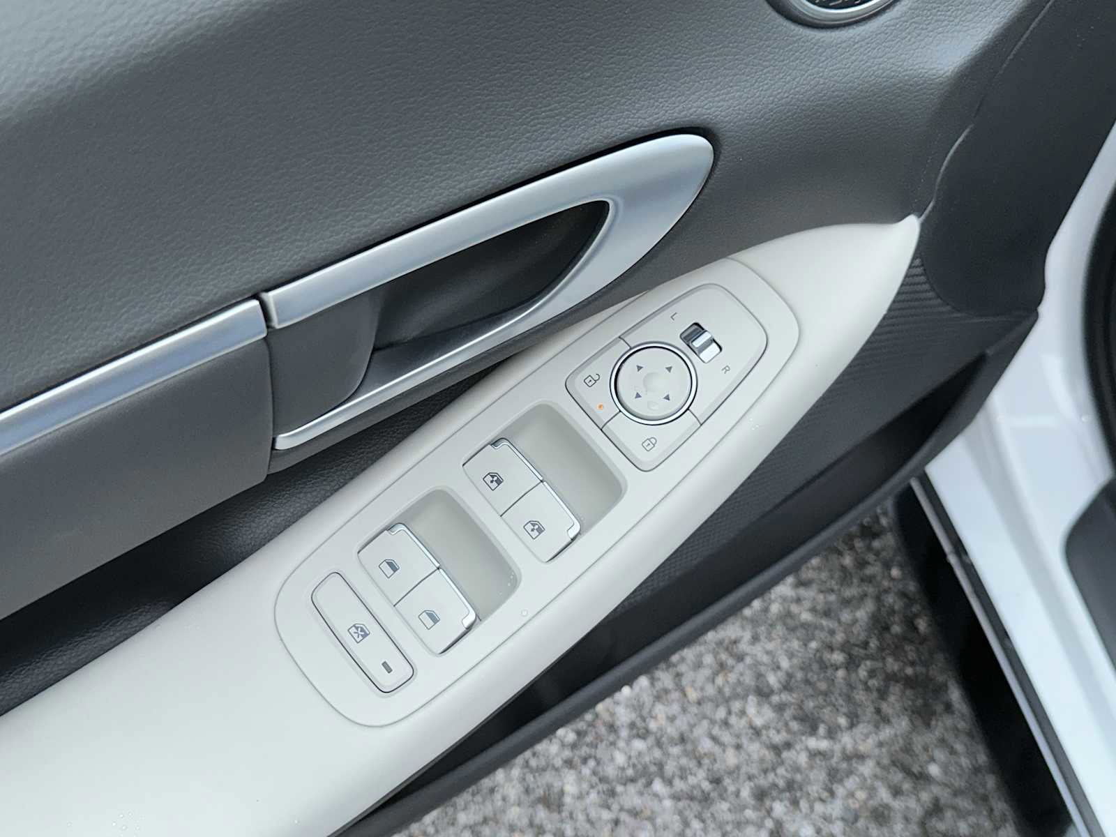 New 2026 Hyundai Sonata SEL FWD image 15