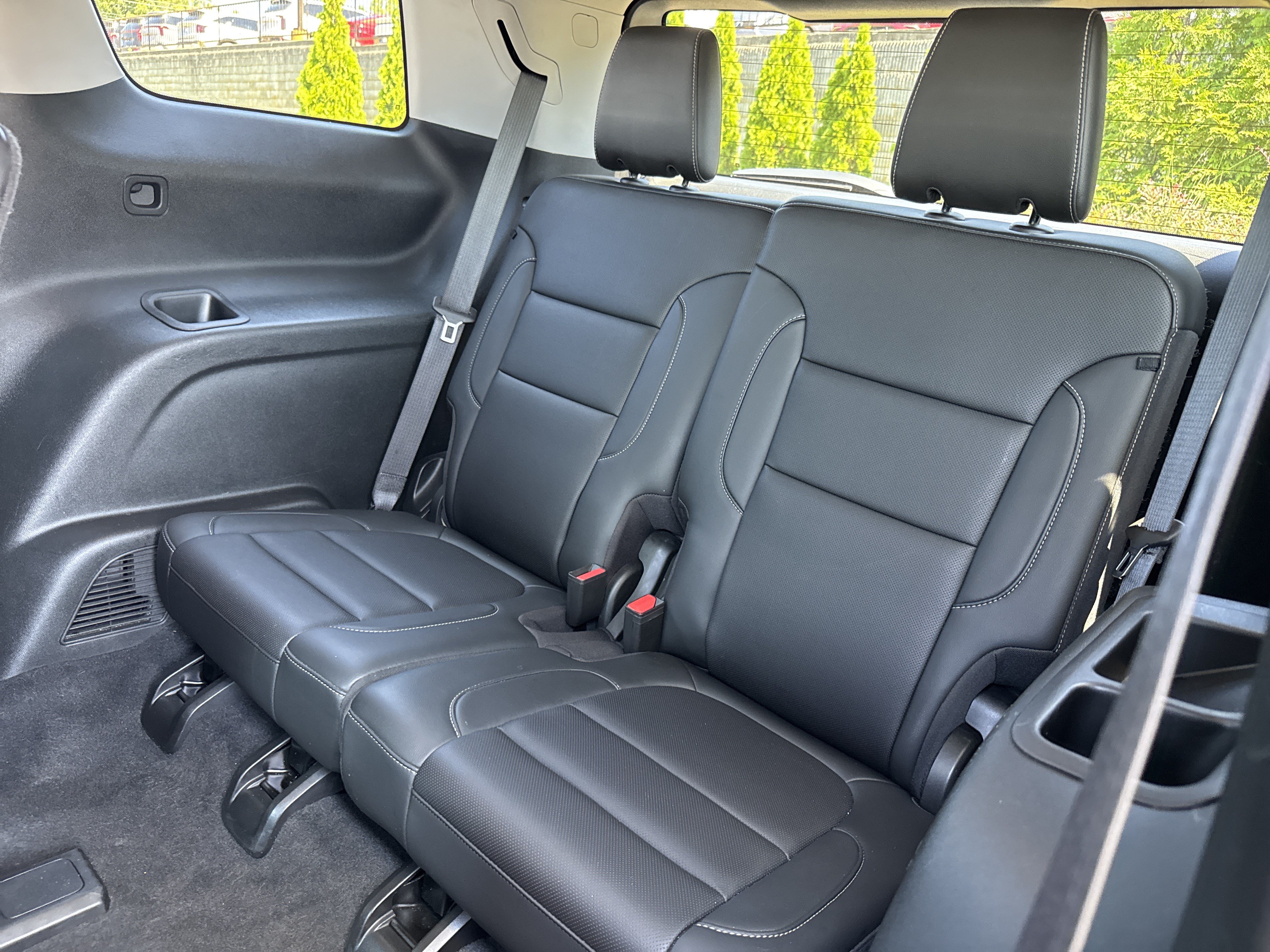 Used 2022 GMC Acadia SLT w/ Elevation Edition FWD image 32
