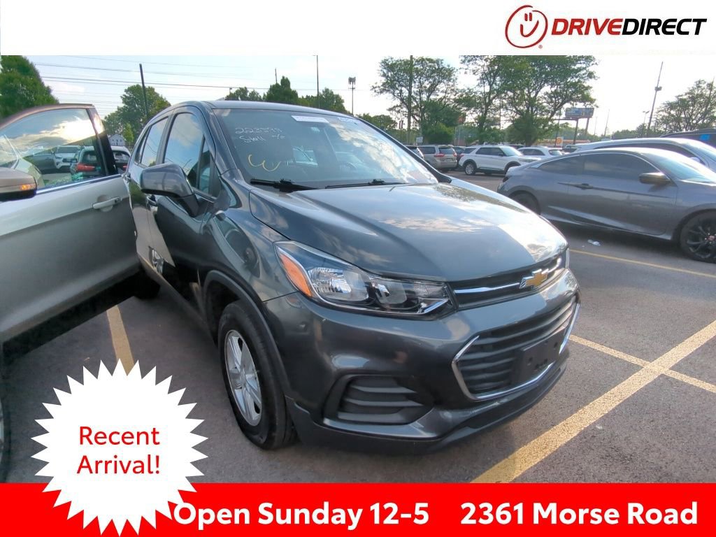 Used 2020 Chevrolet Trax LS AWD/4WD image 1