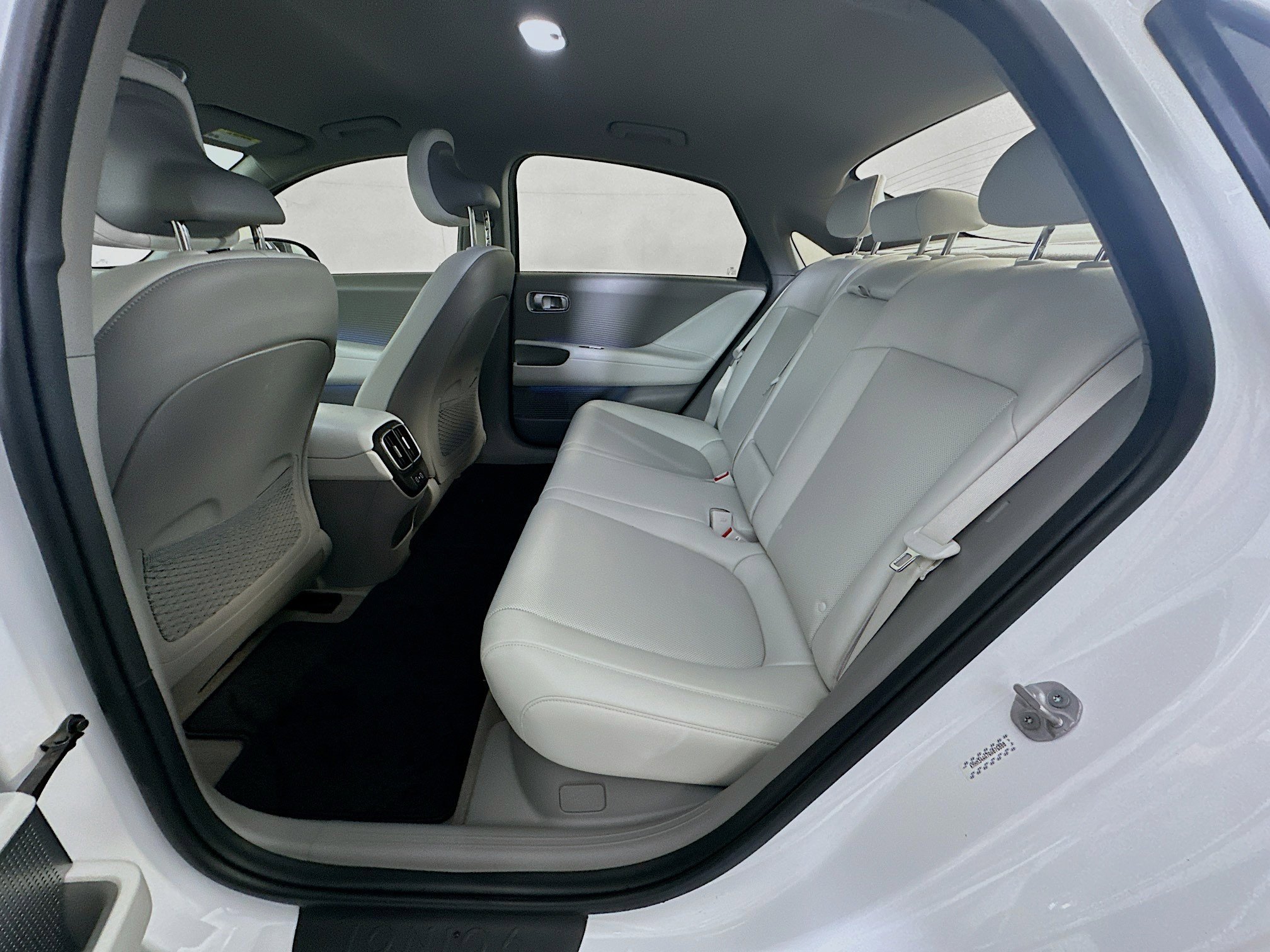 Used 2024 Hyundai Ioniq 6 SEL image 29