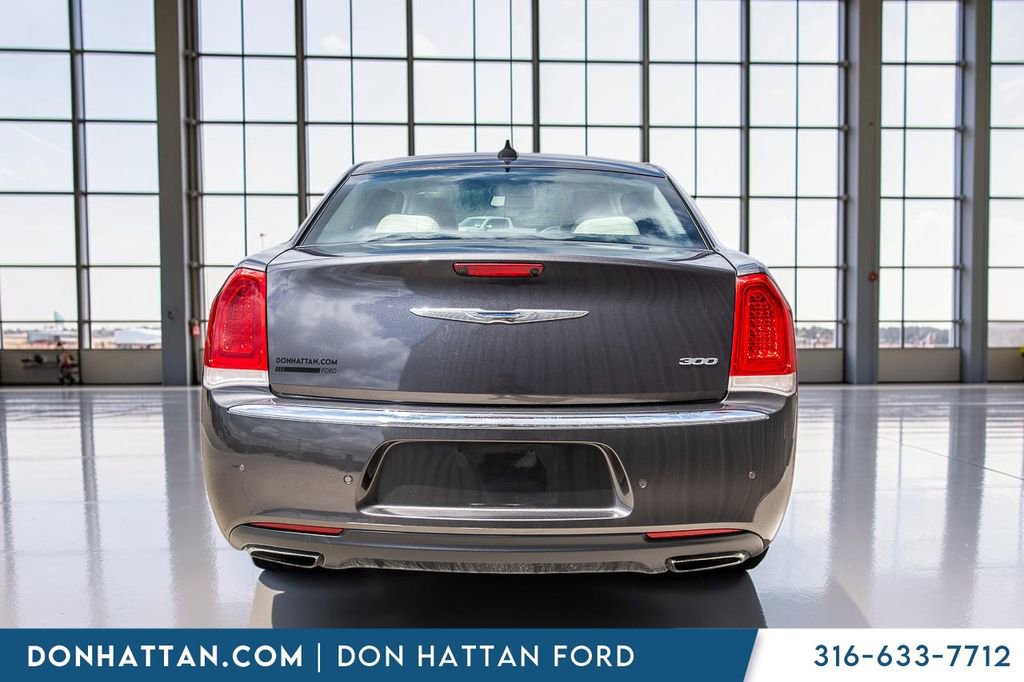 Used 2018 Chrysler 300 Limited w/ Safetytec Plus Group RWD image 30