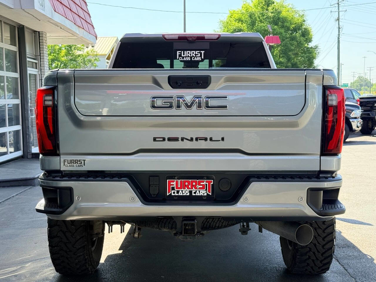 Used 2024 GMC Sierra 3500 Denali Ultimate AWD/4WD image 4
