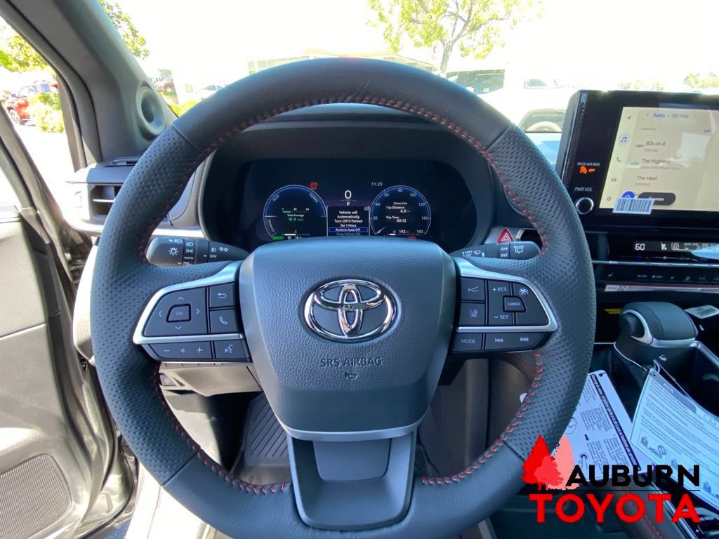 New 2026 Toyota Sienna XSE AWD/4WD image 39