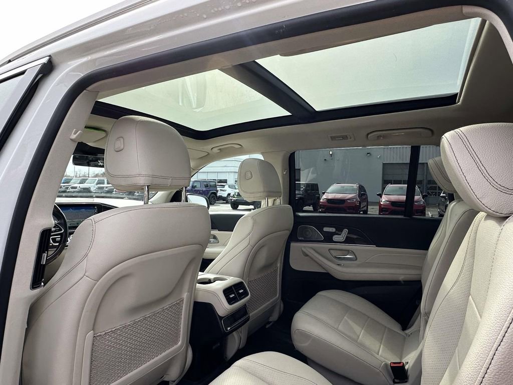 Used 2021 Mercedes-Benz GLS 450 4MATIC image 16