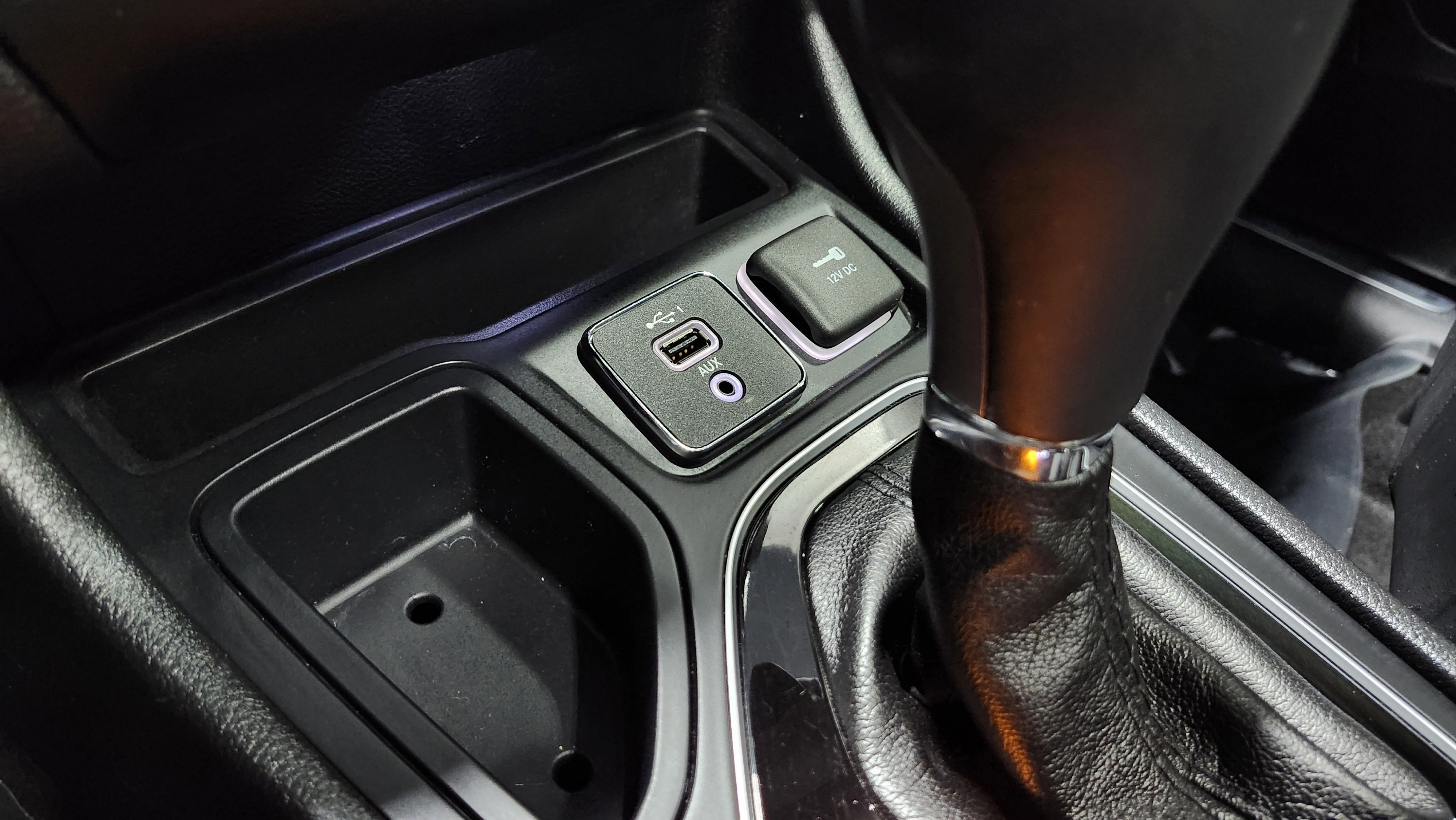 Used 2020 Jeep Cherokee Limited image 34